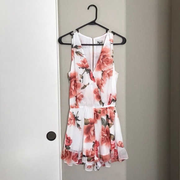 🆕 Show Me Your Mumu Romper - Picture 4 of 6